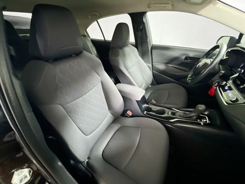 Used 2022 Toyota Corolla LE FWD image 29