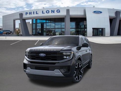 New 2026 Ford Expedition Platinum AWD/4WD image 2