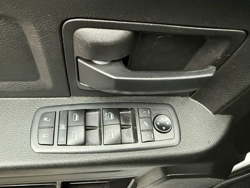 Used 2020 RAM 3500 Tradesman w/ Chrome Appearance Group image 27