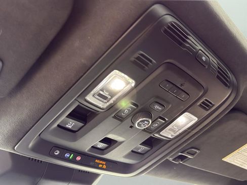 Used 2021 Cadillac Escalade Sport Platinum image 23