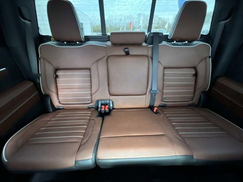 Used 2025 GMC Sierra 1500 Denali Ultimate image 30