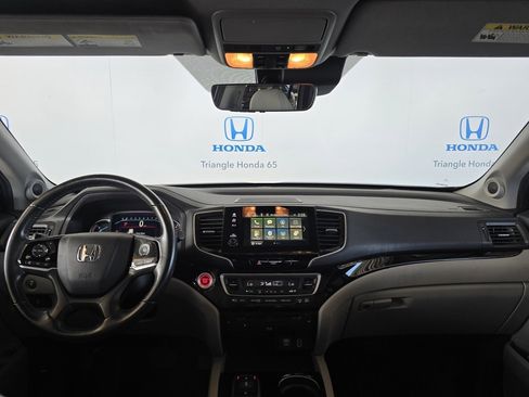 Used 2021 Honda Pilot Touring image 6