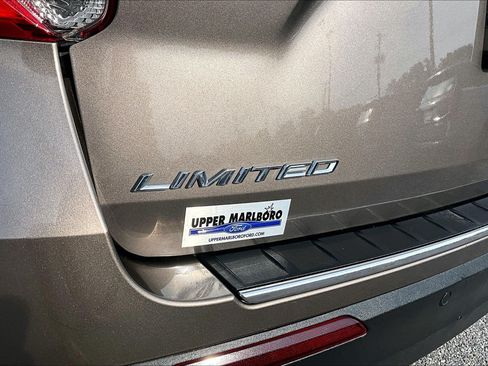 Used 2021 Ford Explorer Limited w/ Equipment Group 301A RWD image 8