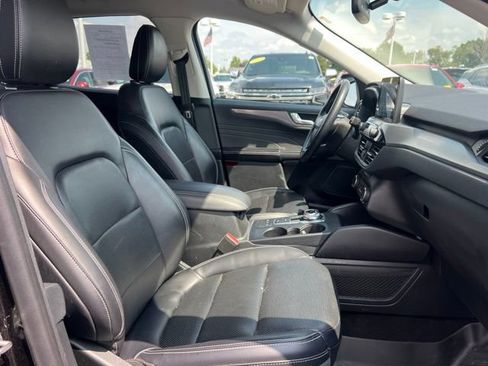 Used 2022 Ford Escape Titanium AWD/4WD image 11