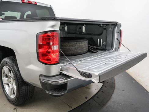 Used 2017 Chevrolet Silverado 1500 LT w/ All Star Edition AWD/4WD image 9