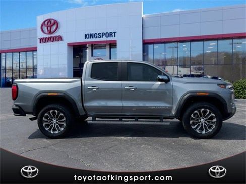 Used 2024 GMC Canyon Denali image 6