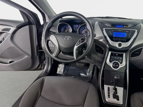 Used 2012 Hyundai Elantra GLS FWD image 20