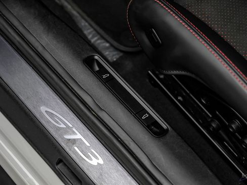 Used 2022 Porsche 911 GT3 RWD image 53