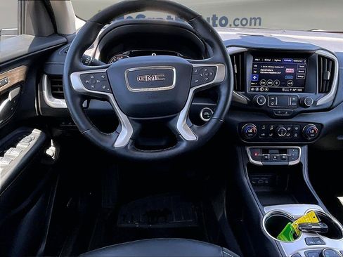 Used 2024 GMC Terrain Denali AWD/4WD image 10