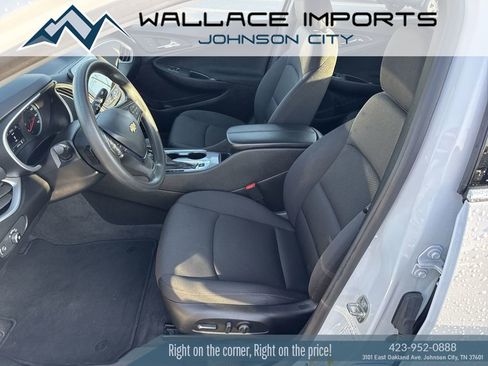 Used 2024 Chevrolet Malibu LT image 14