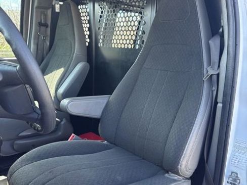 Used 2024 Chevrolet Express 2500 w/ Driver Convenience Package image 9