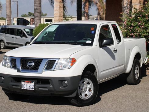 Used 2017 Nissan Frontier S image 4