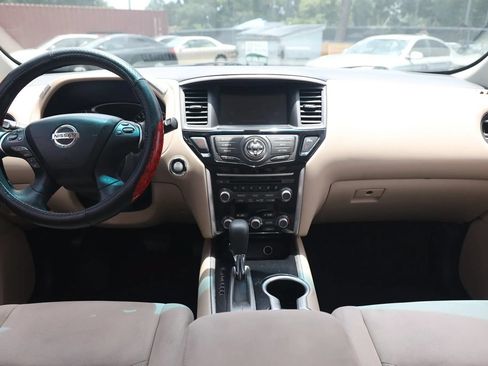 Used 2017 Nissan Pathfinder S FWD image 13