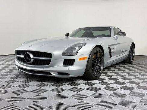 Used 2011 Mercedes-Benz SLS AMG Coupe image 5