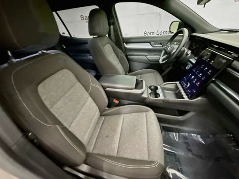 Used 2025 GMC Terrain Elevation AWD/4WD image 27