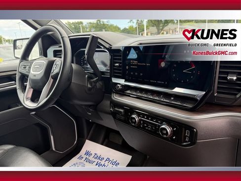 Used 2025 GMC Sierra 1500 SLT AWD/4WD image 41