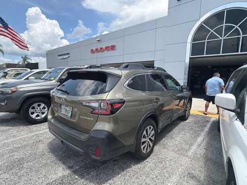 Used 2021 Subaru Outback Premium AWD/4WD image 14