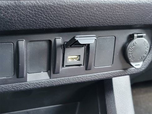 Used 2021 Toyota Tacoma SR w/ SR Convenience Package image 12