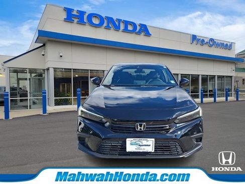 Used 2023 Honda Civic Sport image 2