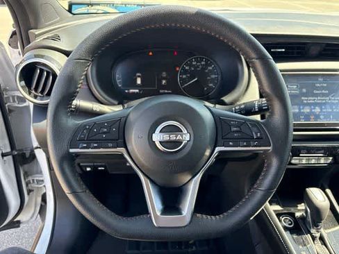 Used 2024 Nissan Kicks SR FWD image 14