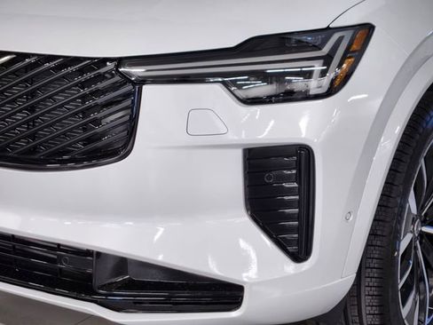 New 2026 Volvo XC90 T8 Ultra w/ Lounge Package image 12