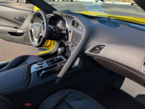 Used 2015 Chevrolet Corvette Stingray Convertible image 28