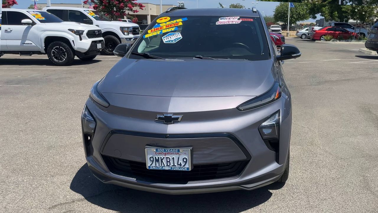 Used 2023 Chevrolet Bolt EUV Premier FWD image 2