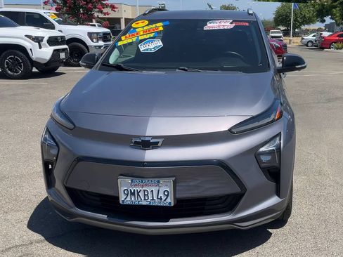Used 2023 Chevrolet Bolt EUV Premier FWD image 2
