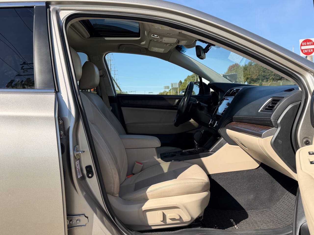 Used 2019 Subaru Outback 2.5i Limited AWD/4WD image 31