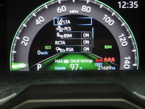 Certified 2025 Toyota RAV4 XLE FWD image 39