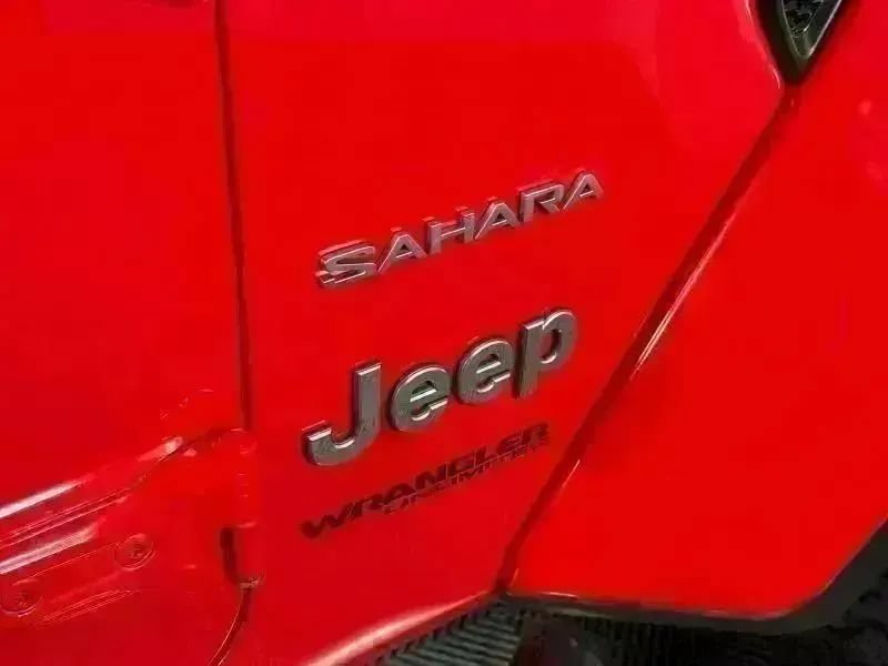 Used 2020 Jeep Wrangler Unlimited Sahara AWD/4WD image 29