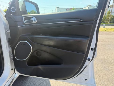 Used 2019 Jeep Grand Cherokee Summit w/ Platinum Series Group AWD/4WD image 25