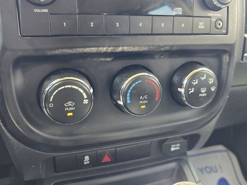 Used 2015 Jeep Patriot 4WD image 17