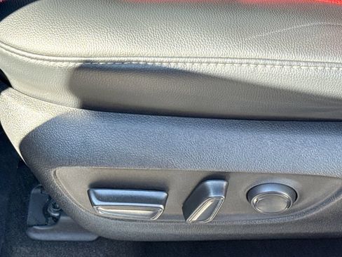 Used 2023 Toyota Highlander XSE AWD/4WD image 14