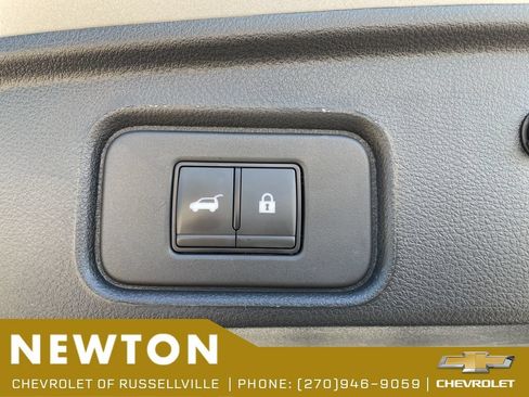Used 2025 Nissan Pathfinder SL AWD/4WD image 51