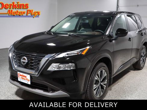 Used 2023 Nissan Rogue SV image 1