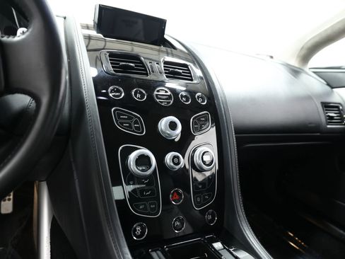 Used 2016 Aston Martin V8 Vantage S RWD image 30