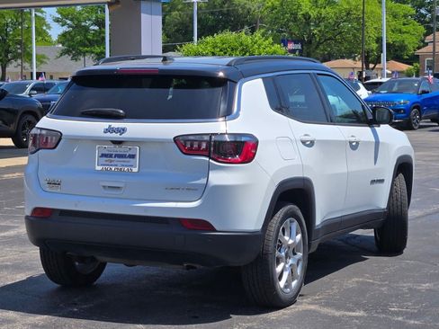 Used 2025 Jeep Compass Limited AWD/4WD image 12