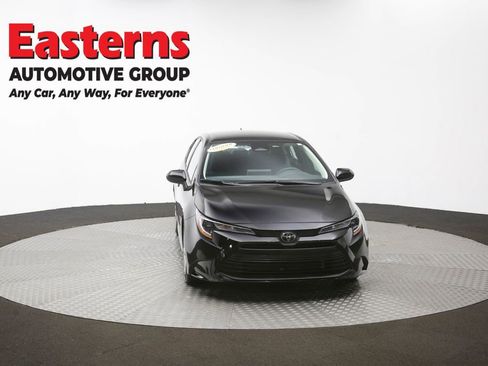 Used 2025 Toyota Corolla LE image 51