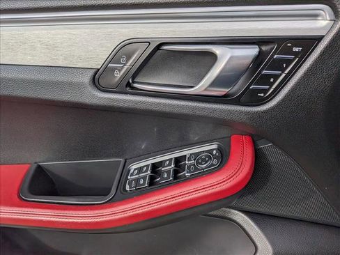 Used 2020 Porsche Macan S w/ Premium Package Plus image 15