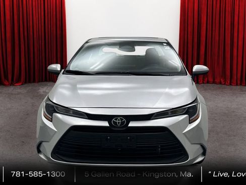 Used 2023 Toyota Corolla LE w/ LE Premium Package FWD image 2