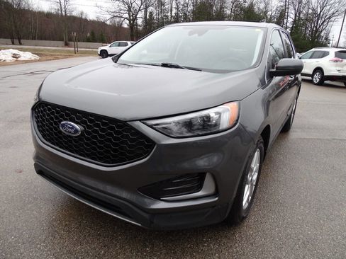 Used 2024 Ford Edge SEL image 5