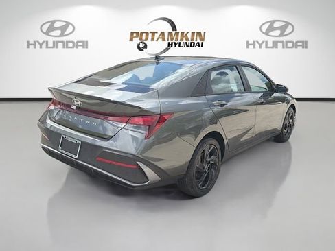 New 2026 Hyundai Elantra Sport FWD image 5