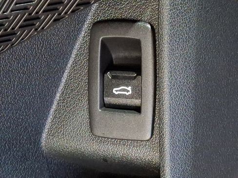 Used 2025 BMW X1 xDrive28i w/ Technology Package image 24