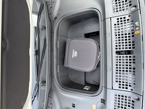 New 2026 Hyundai Ioniq 9 Limited image 33