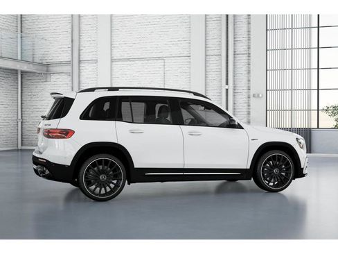 New 2026 Mercedes-Benz GLB 35 AMG 4MATIC image 18