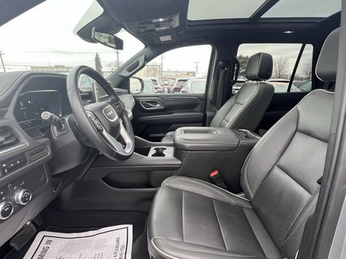 Used 2023 GMC Yukon SLT image 10