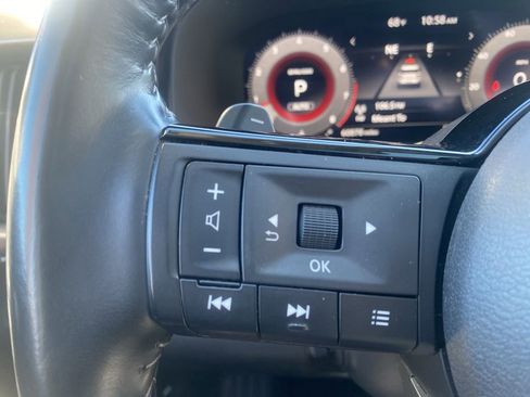 Used 2023 Nissan Pathfinder Platinum w/ Cargo Package image 18