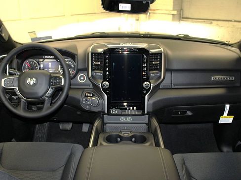 New 2026 RAM 1500 Big Horn AWD/4WD image 9