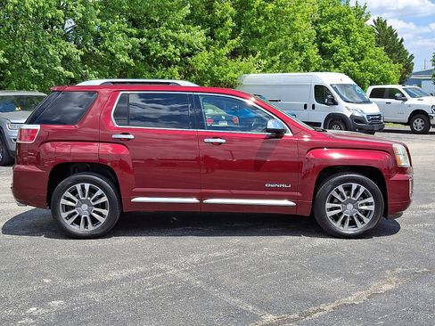 Used 2017 GMC Terrain Denali w/ Cargo Package AWD/4WD image 8